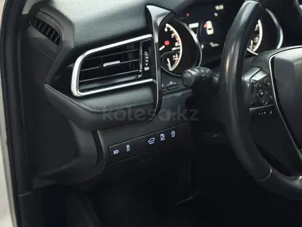 Toyota Camry 2021 года за 12 999 999 тг. в Алматы – фото 13