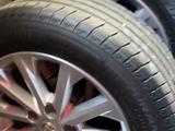 Оригинал диск и летний шины в комплекте за 280 000 тг. в Атырау