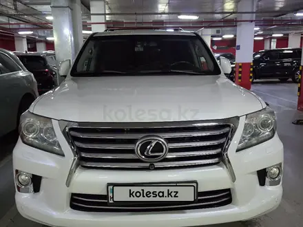 Lexus LX 570 2012 года за 35 000 000 тг. в Астана