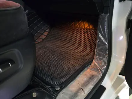 Lexus LX 570 2012 года за 35 000 000 тг. в Астана – фото 21
