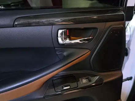 Lexus LX 570 2012 года за 35 000 000 тг. в Астана – фото 36