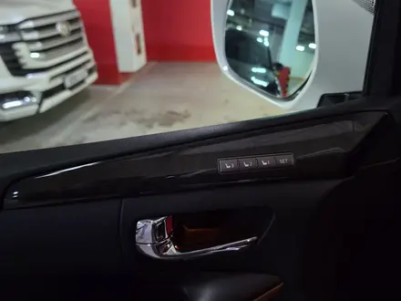 Lexus LX 570 2012 года за 35 000 000 тг. в Астана – фото 37