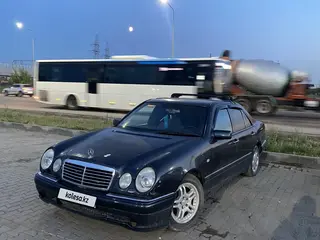 Mercedes-Benz E 280