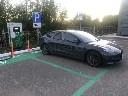 Tesla Model 3 2021 года за 20 000 000 тг. в Астана – фото 2