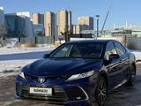 Toyota Camry 2023 года за 18 300 000 тг. в Астана – фото 2