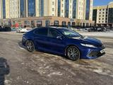 Toyota Camry 2023 года за 18 300 000 тг. в Астана – фото 3