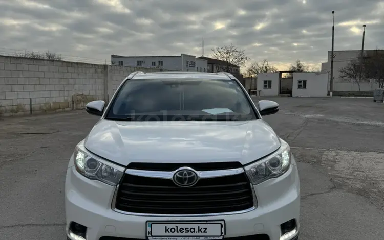 Toyota Highlander 2014 годаfor15 500 000 тг. в Актау