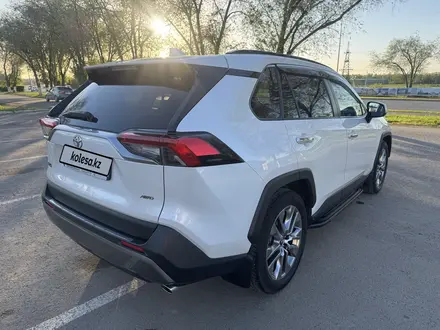 Toyota RAV4 2021 года за 19 100 000 тг. в Уральск – фото 6