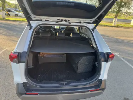 Toyota RAV4 2021 года за 19 100 000 тг. в Уральск – фото 9
