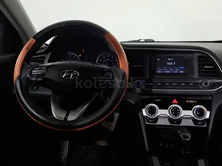 Hyundai Elantra 2018 года за 5 490 000 тг. в Астана – фото 17