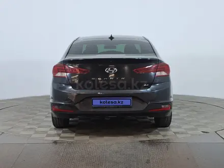 Hyundai Elantra 2018 года за 5 490 000 тг. в Астана – фото 6