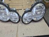 Фары передние на Mercedes W209 за 2 371 тг. в Шымкент