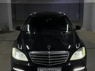 Mercedes-Benz S 550