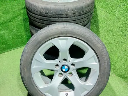 Диск с шинами Bridgestone 225/50R17 от BMW оригинал за 330 000 тг. в Алматы – фото 2