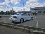 Volkswagen Passat 2017 годаүшін8 400 000 тг. в Уральск – фото 4