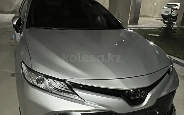 Toyota Camry 2017 года за 14 000 000 тг. в Шымкент