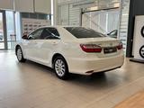 Toyota Camry 2013 года за 11 400 000 тг. в Актау – фото 2