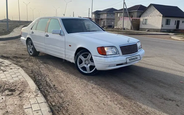 Mercedes-Benz S 320 1997 года за 3 300 000 тг. в Астана
