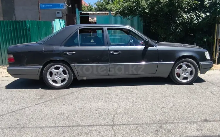 Mercedes-Benz E 320 1994 годаүшін3 199 999 тг. в Шымкент