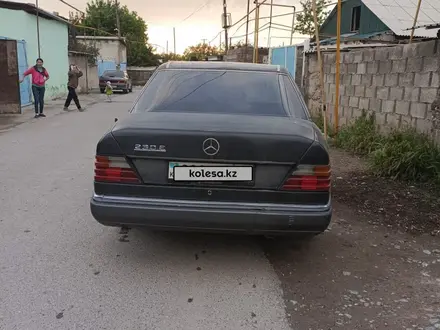 Mercedes-Benz E 230 1992 года за 1 300 000 тг. в Шымкент – фото 2