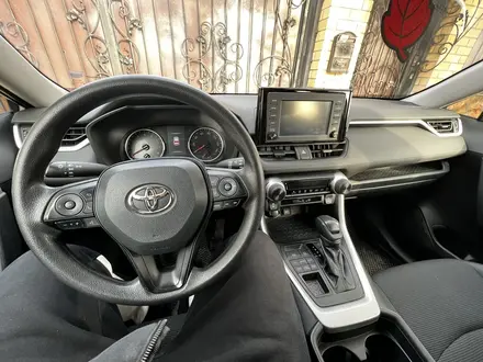 Toyota RAV4 2019 года за 14 500 000 тг. в Усть-Каменогорск – фото 9