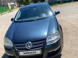 Volkswagen Jetta 2009 годаүшін3 200 000 тг. в Уральск