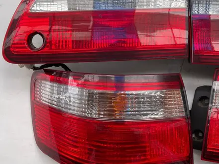 Задний фонарь Toyota Camry за 15 000 тг. в Алматы – фото 2