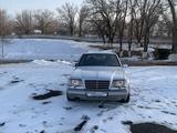 Mercedes-Benz E 320 1994 года за 3 100 000 тг. в Алматы