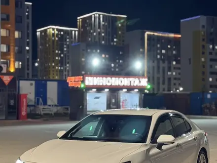 Toyota Camry 2018 года за 14 100 000 тг. в Астана – фото 5
