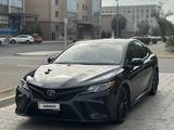 Toyota Camry 2020 года за 9 300 000 тг. в Актау