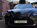 Lexus ES 200 2020 годаүшін20 000 000 тг. в Алматы
