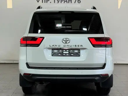 Toyota Land Cruiser Prestige 2022 года за 47 500 000 тг. в Астана – фото 4
