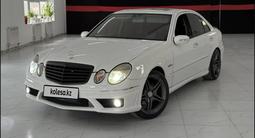 Mercedes-Benz E 500 2004 годаfor6 500 000 тг. в Актау