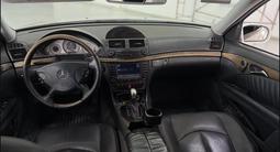 Mercedes-Benz E 500 2004 годаfor6 500 000 тг. в Актау – фото 5