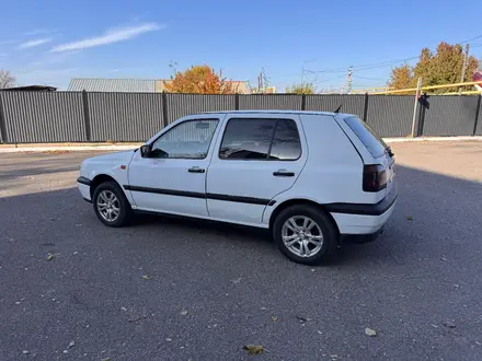 Volkswagen Golf 1993 года за 1 800 000 тг. в Есик – фото 5