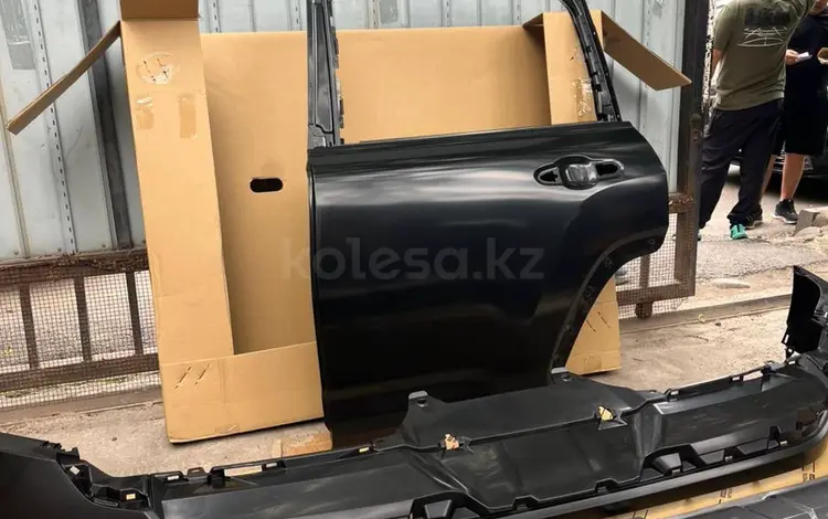 Бампер решетка фара капот крыло дверь панель обшивка Lexus LX600-700h за 100 000 тг. в Алматы