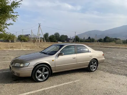 Toyota Camry 1999 года за 2 950 000 тг. в Шымкент
