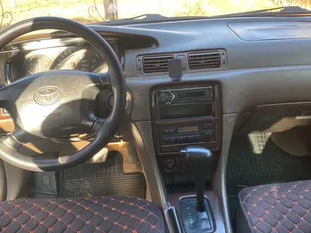 Toyota Camry 1999 года за 2 950 000 тг. в Шымкент – фото 8