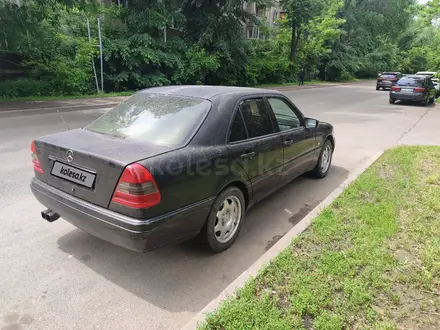 Mercedes-Benz C 280 1995 года за 1 850 000 тг. в Алматы – фото 3