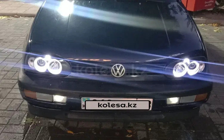 Volkswagen Golf 1993 годаүшін1 800 000 тг. в Тараз