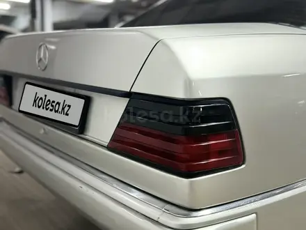 Mercedes-Benz E 260 1990 года за 1 750 000 тг. в Жанаозен – фото 4