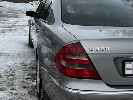 Mercedes-Benz E 320 2004 года за 7 000 000 тг. в Караганда – фото 4