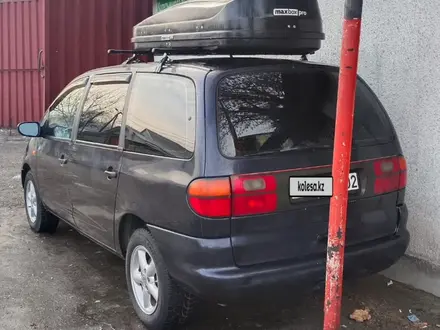 Volkswagen Sharan 1996 года за 2 300 000 тг. в Алматы – фото 7