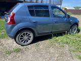 Renault Sandero 2013 годаүшін2 500 000 тг. в Усть-Каменогорск – фото 2