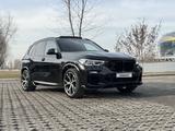 BMW X5 2019 года за 28 200 000 тг. в Алматы – фото 3