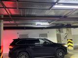 Toyota Highlander 2018 года за 16 900 000 тг. в Астана – фото 2