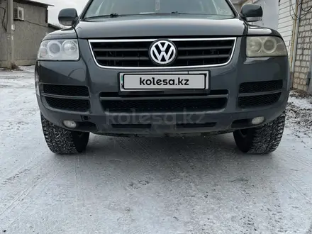 Volkswagen Touareg 2005 года за 5 000 000 тг. в Аксай – фото 17