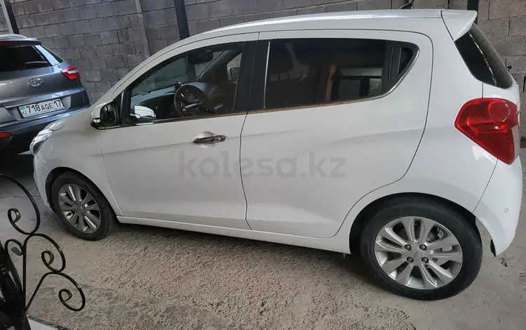 Chevrolet Spark 2017 года за 4 500 000 тг. в Шымкент