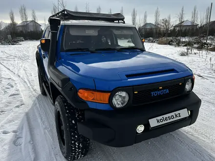 Toyota FJ Cruiser 2006 года за 13 800 000 тг. в Алматы – фото 19