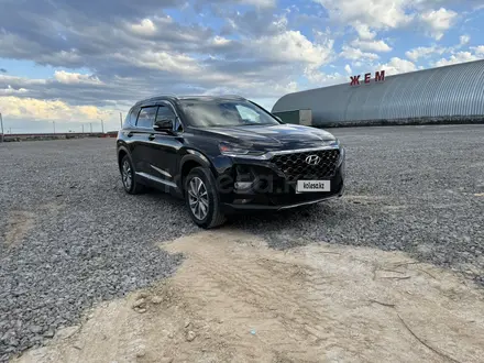 Hyundai Santa Fe 2020 года за 14 500 000 тг. в Актобе